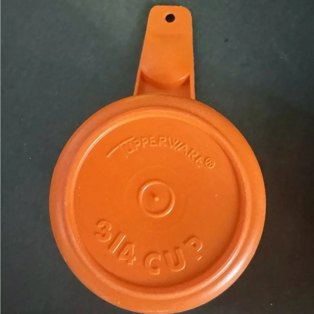 Vintage Tupperware measuring cups